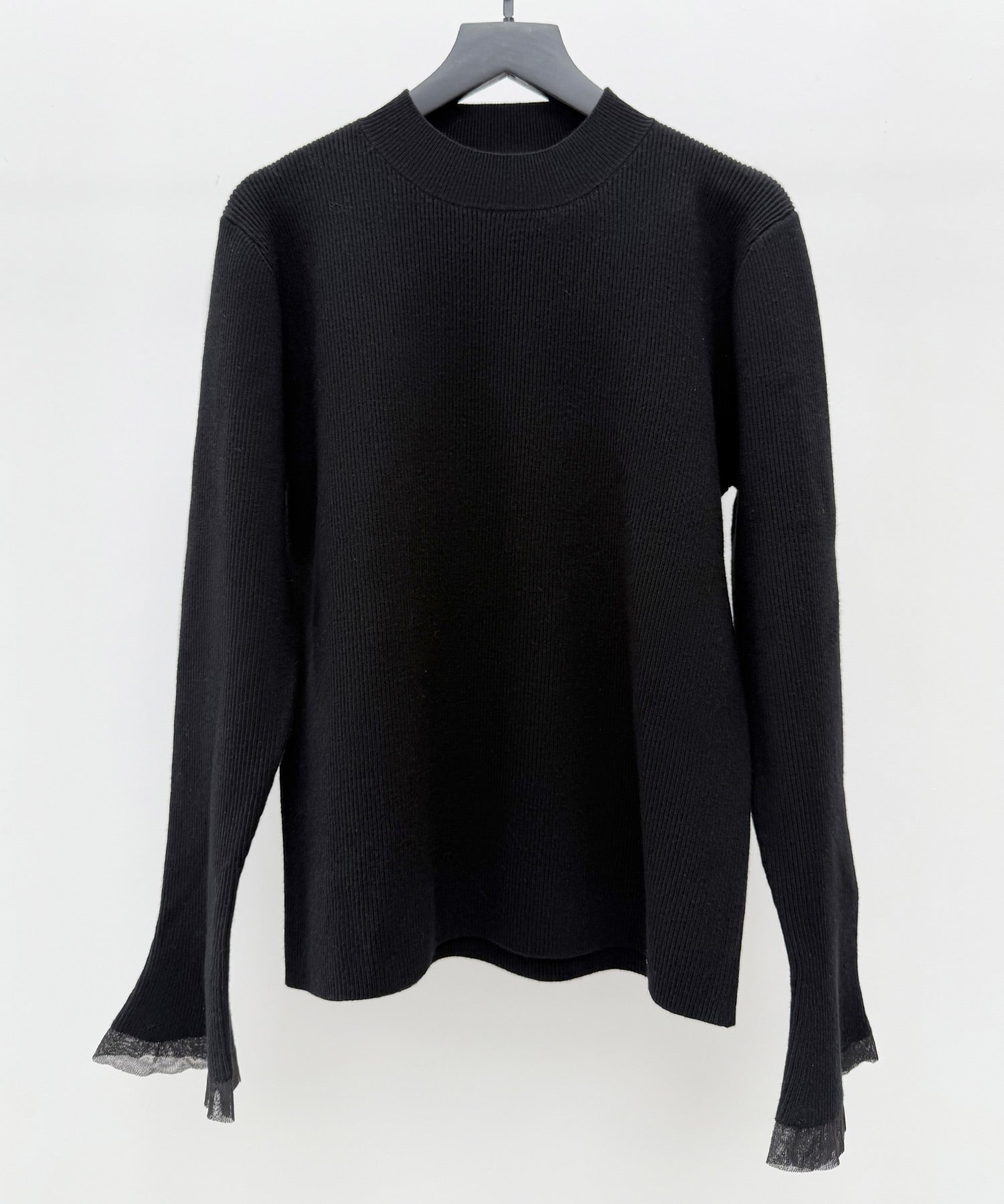 袖口シアフリル付きリブ編みニットトップス
sdp8070 ブラック