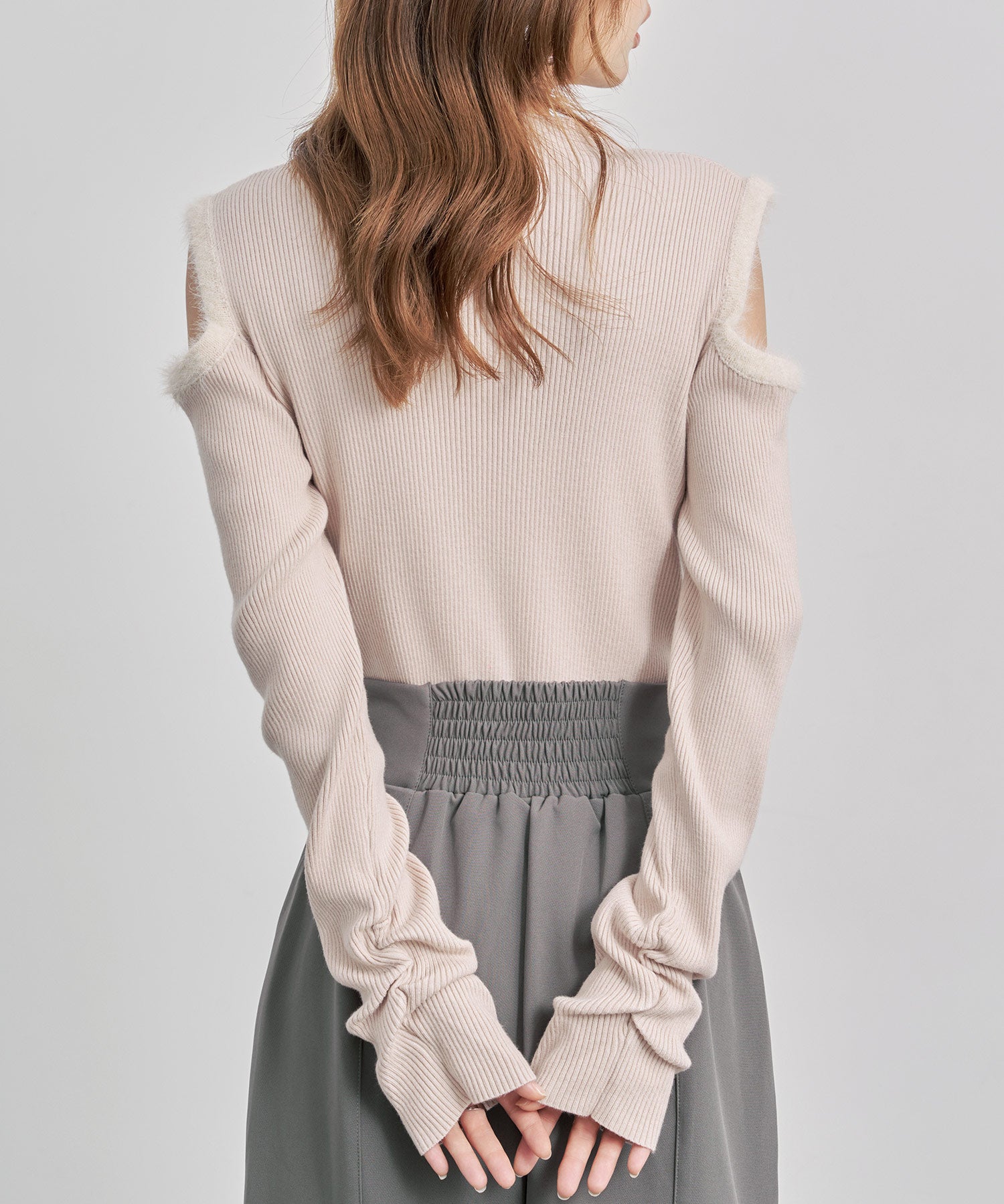 カットアウェイ・ショルダーボトルネックリブニットsdp8073 ピンクベージュ