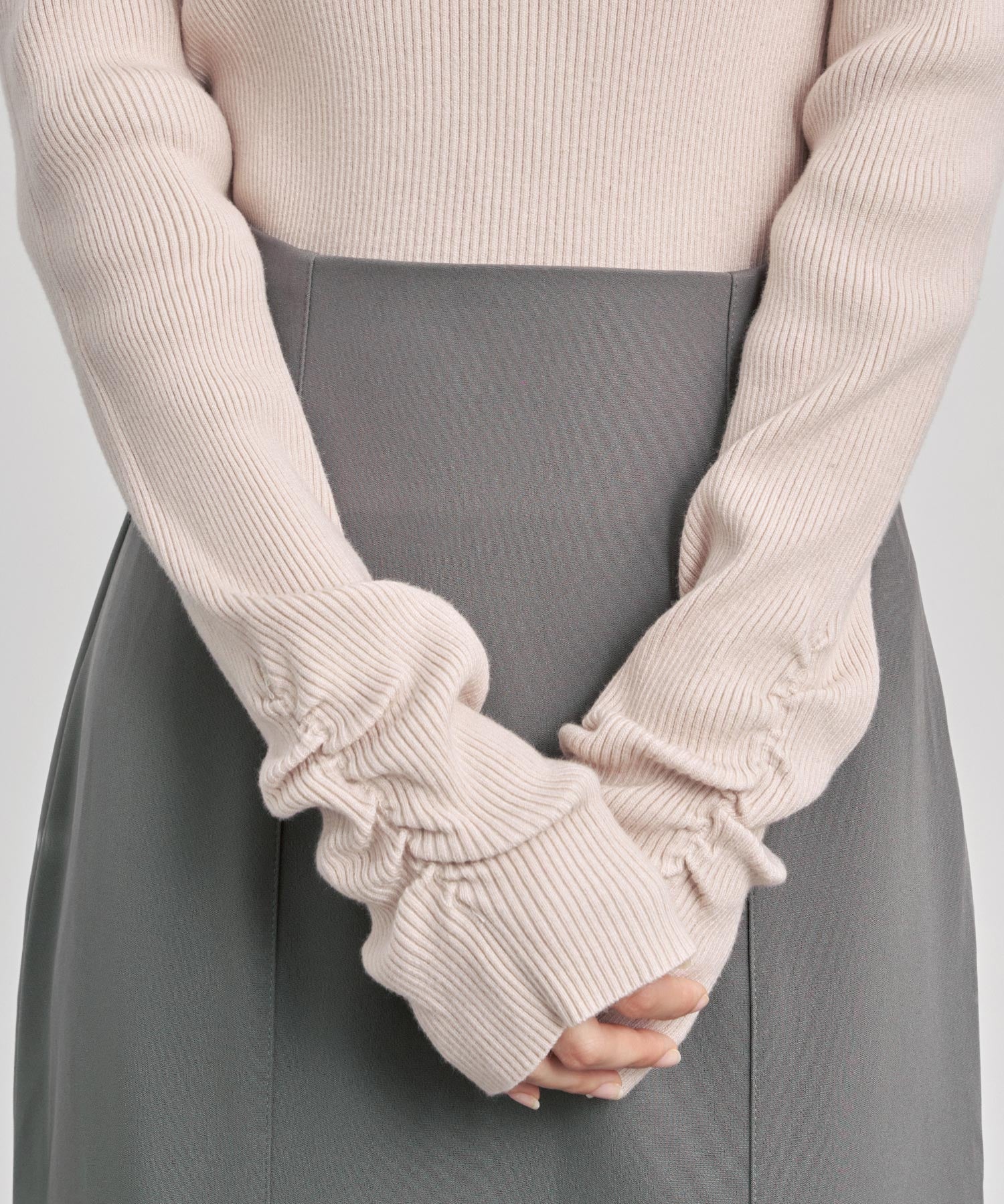 カットアウェイ・ショルダーボトルネックリブニットsdp8073 ピンクベージュ