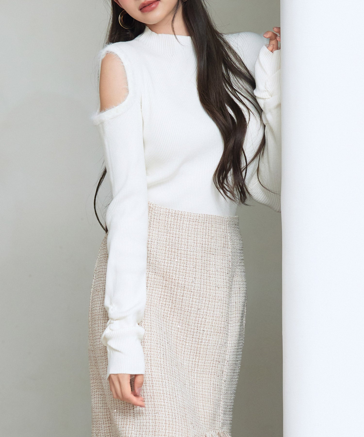 カットアウェイ・ショルダーボトルネックリブニットsdp8073 アイボリー