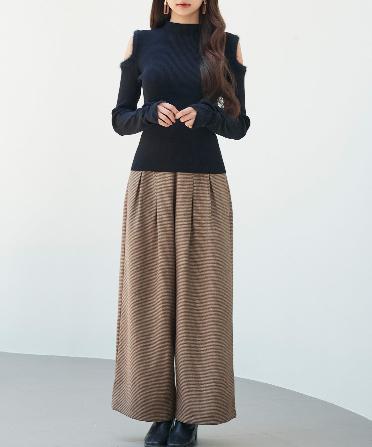 カットアウェイ・ショルダーボトルネックリブニットsdp8073 ブラック