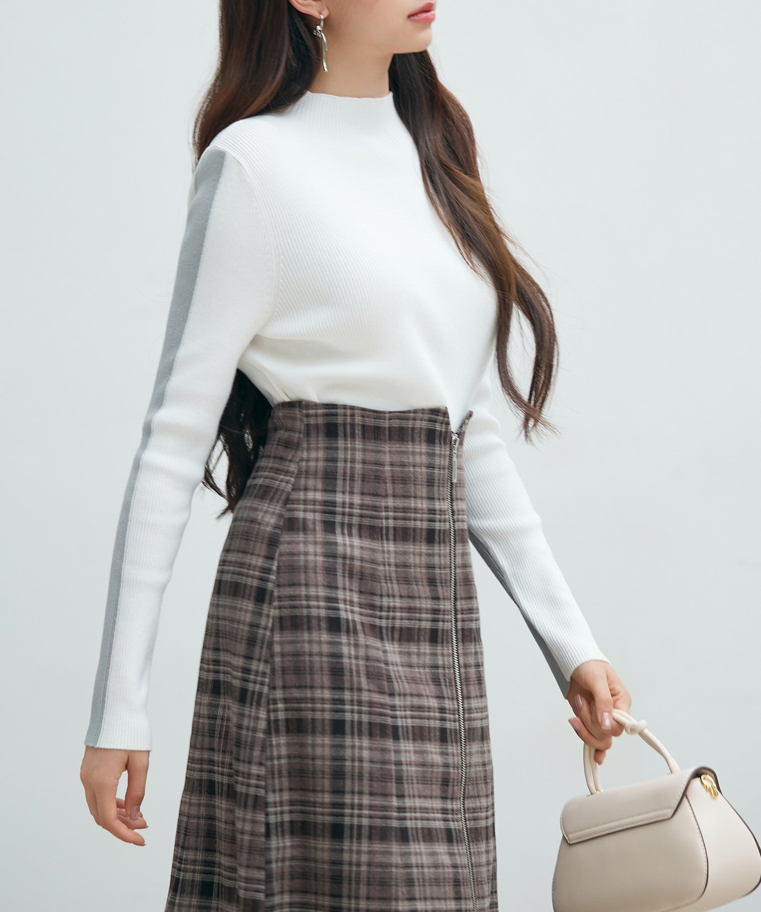 袖配色 ボトル・ネックリブニットプルオーバーsdp8075 アイボリー