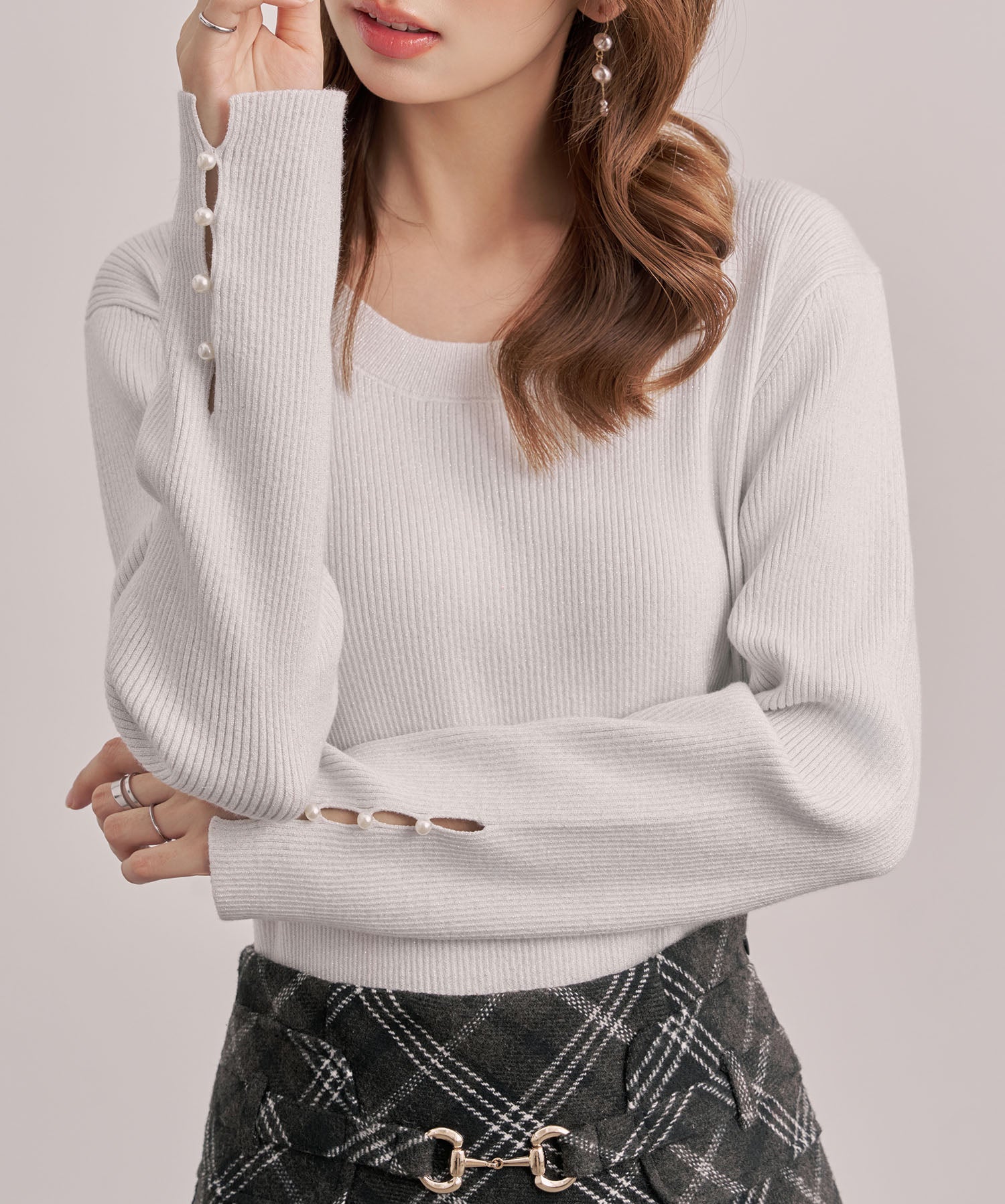 ジュエルネックラメ入り長袖ニットトップスsdp8087 アイボリー