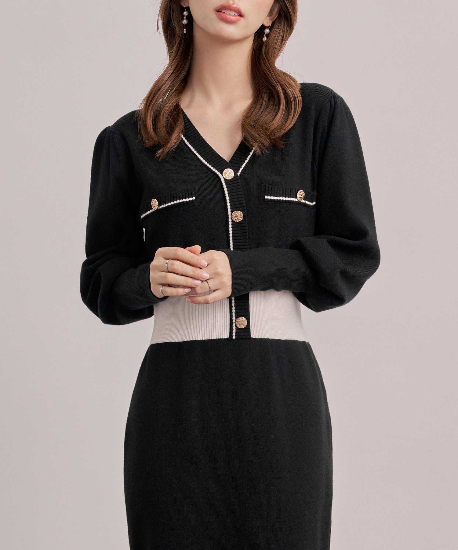 トランペットライン長袖ミディ丈配色ニットワンピース
sdp8103 ブラック