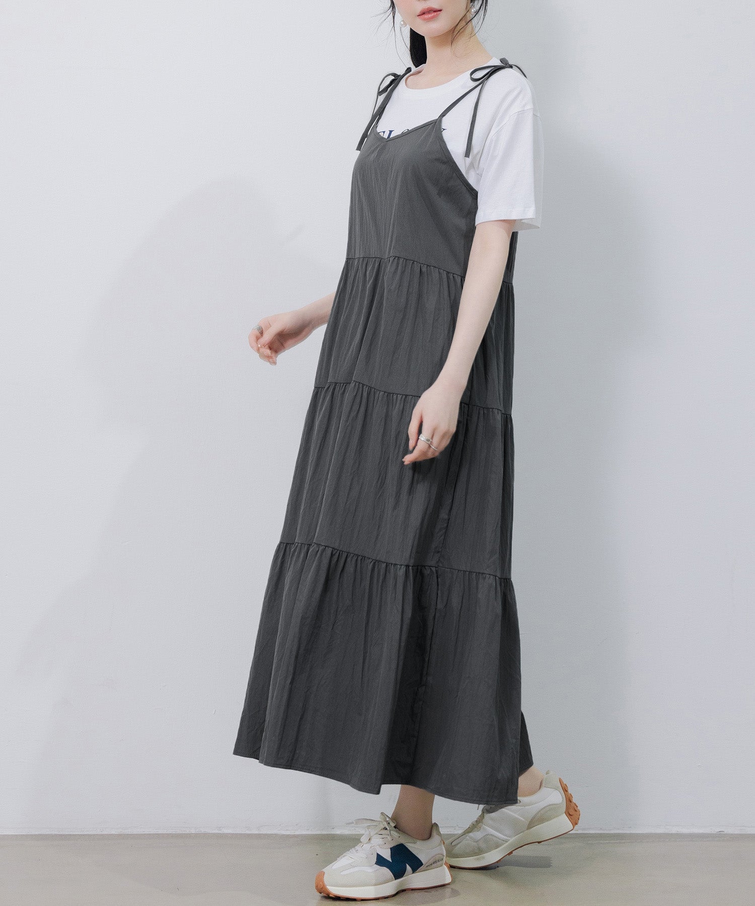 ふんわり広がるディアードキャミワンピースsdpal6213 チャコール