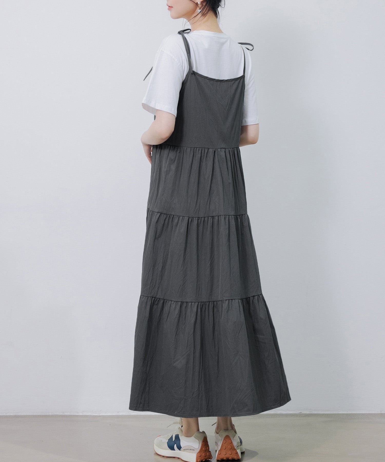 ふんわり広がるディアードキャミワンピースsdpal6213 チャコール