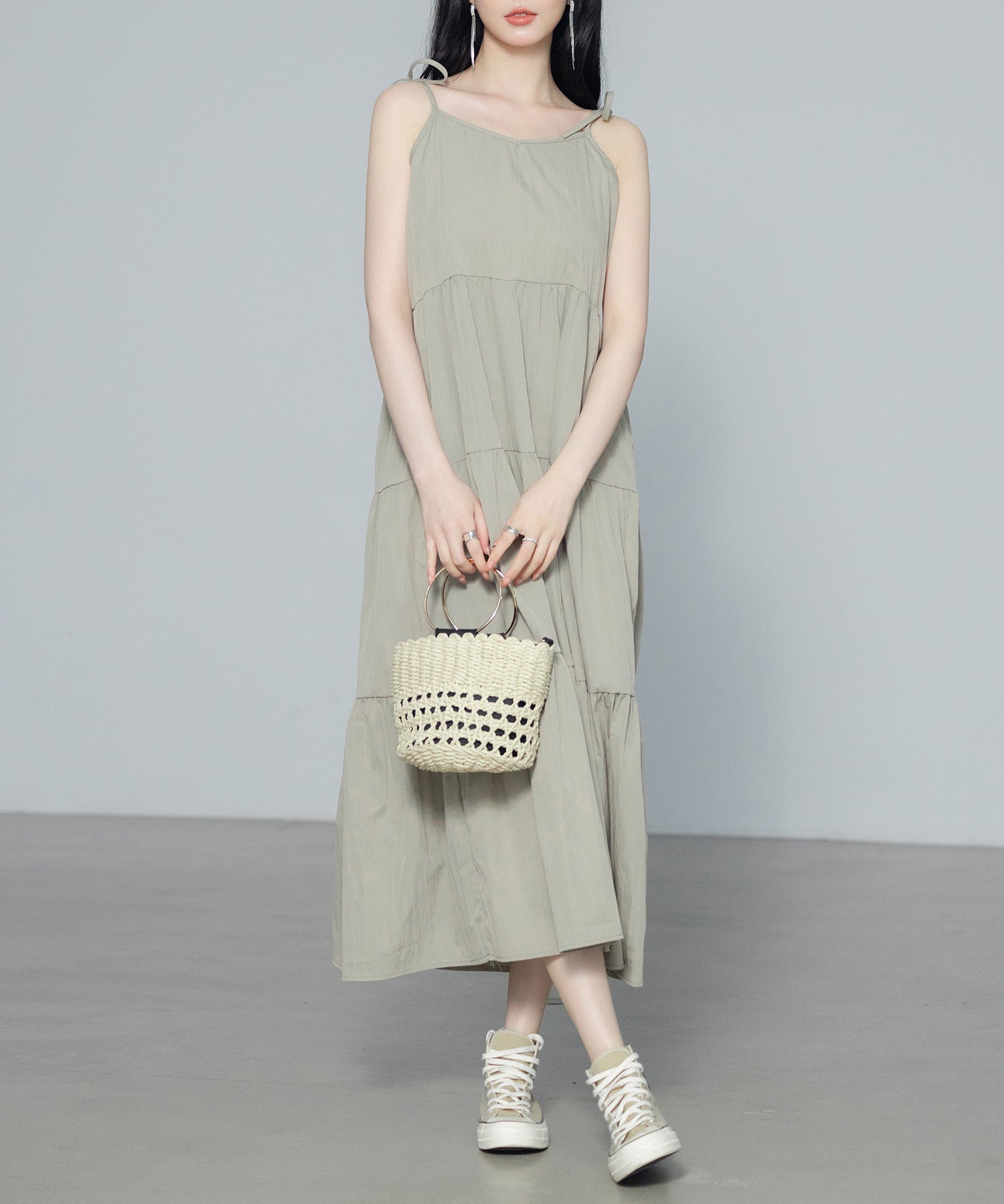 ふんわり広がるディアードキャミワンピースsdpal6213 ダークベージュ