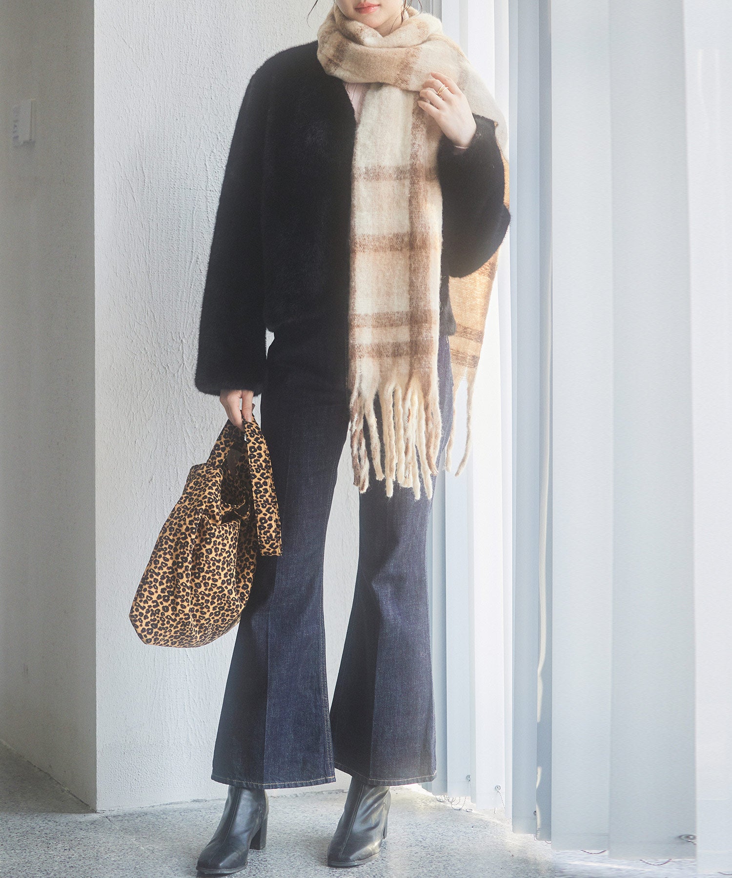 もこもこフェイクファーノーカラージャケットsdpps0625 ブラック