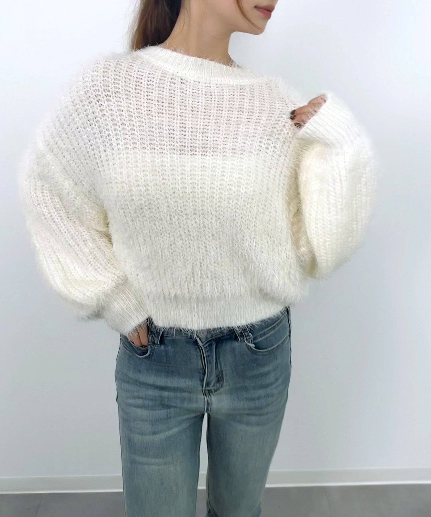 ラウンドネックショート丈光沢フェザーニットsdprb1052 アイボリー