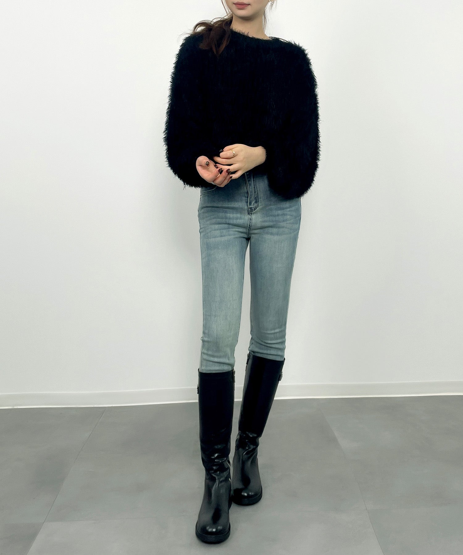 ラウンドネックショート丈光沢フェザーニットsdprb1052 ブラック