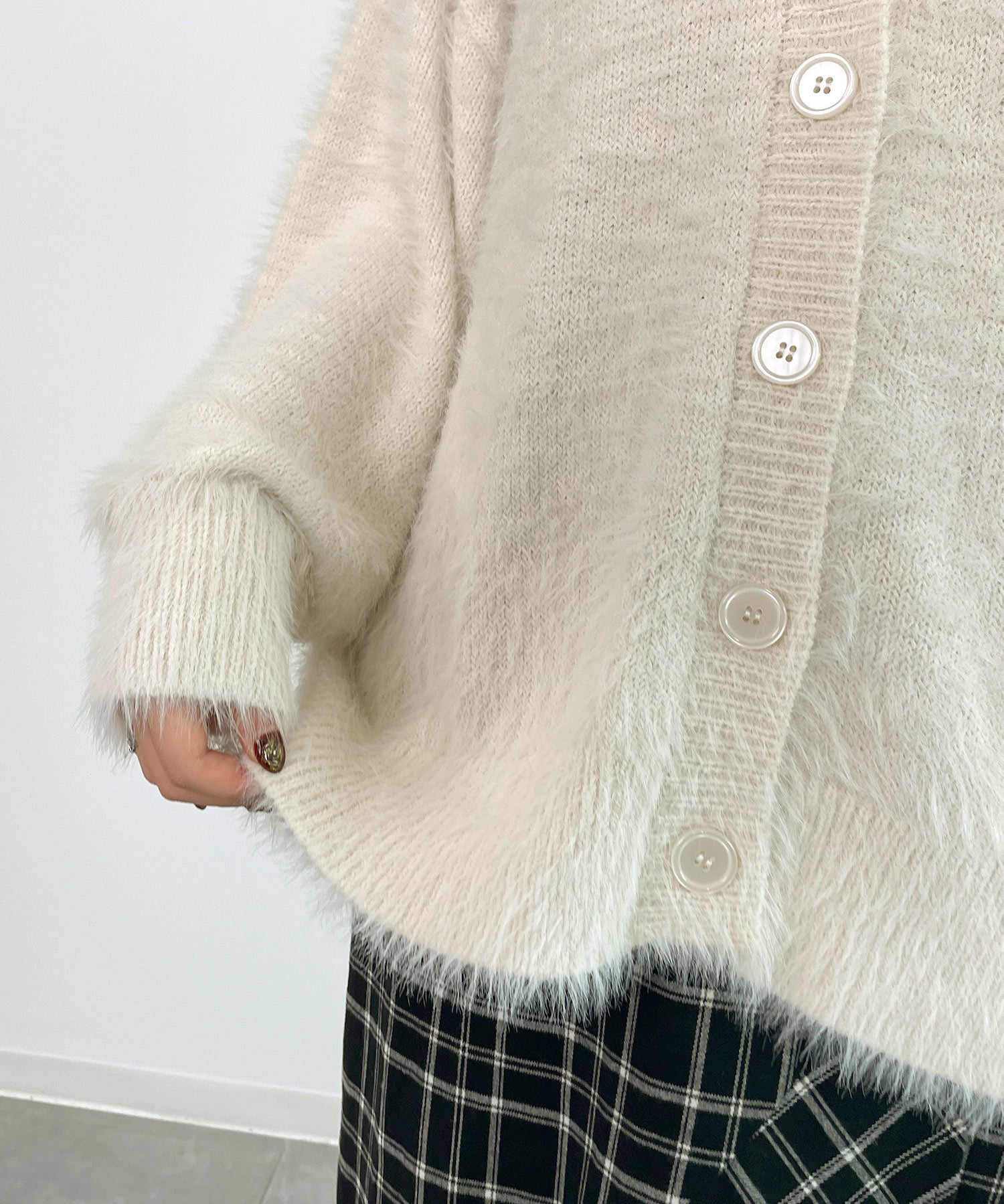 フワフワシャギーVネックニットカーディガン(4色展開)sdprb1056 アイボリー