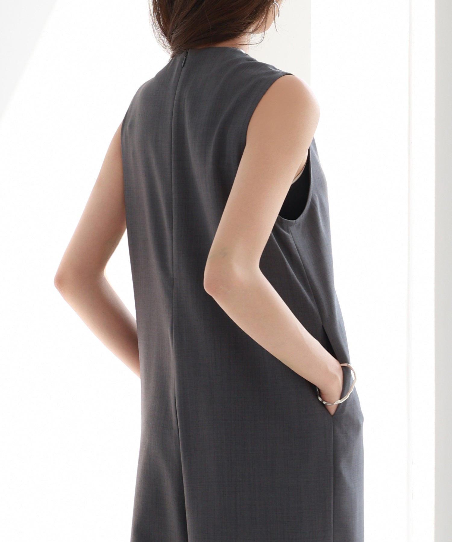 IラインシルエットVネックサロペットsdprb2720 チャコール