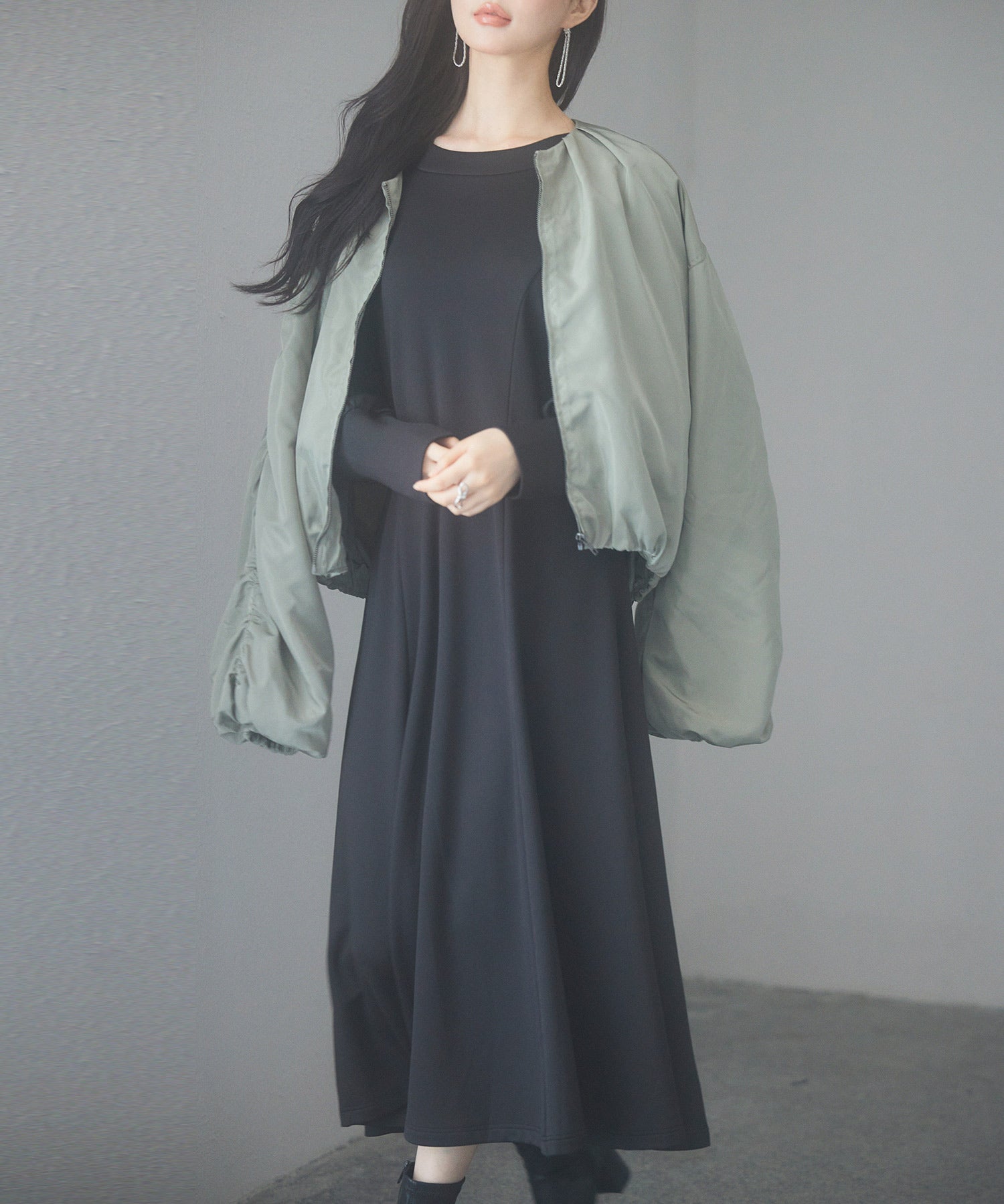 ノーカラー袖ギャザーブルゾンsdprb7010 ライトカーキ