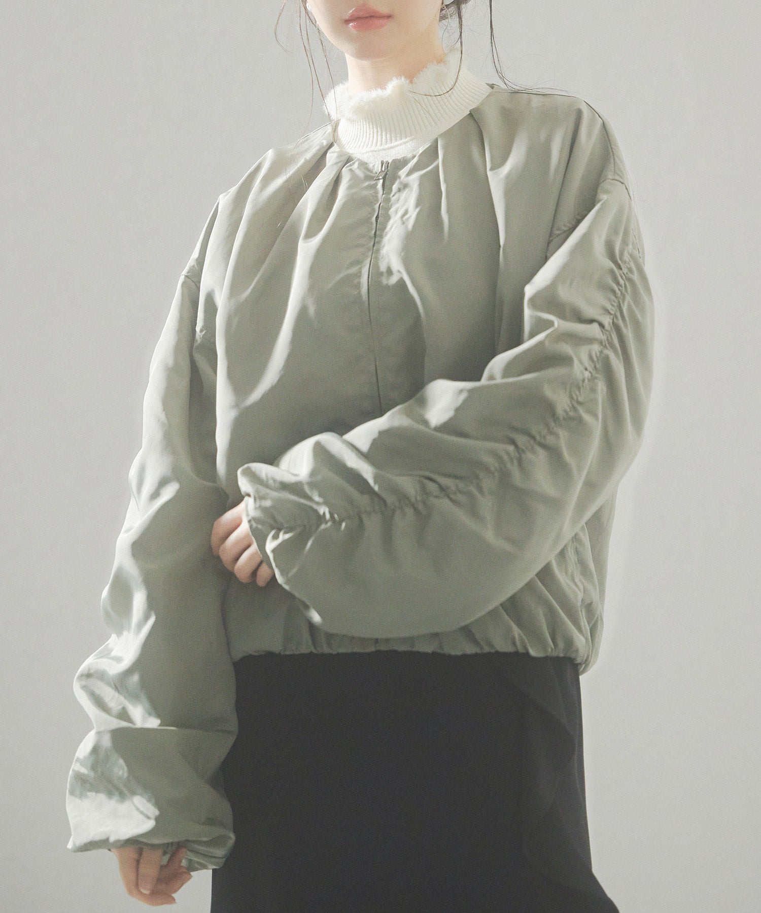 ノーカラー袖ギャザーブルゾンsdprb7010 ライトカーキ