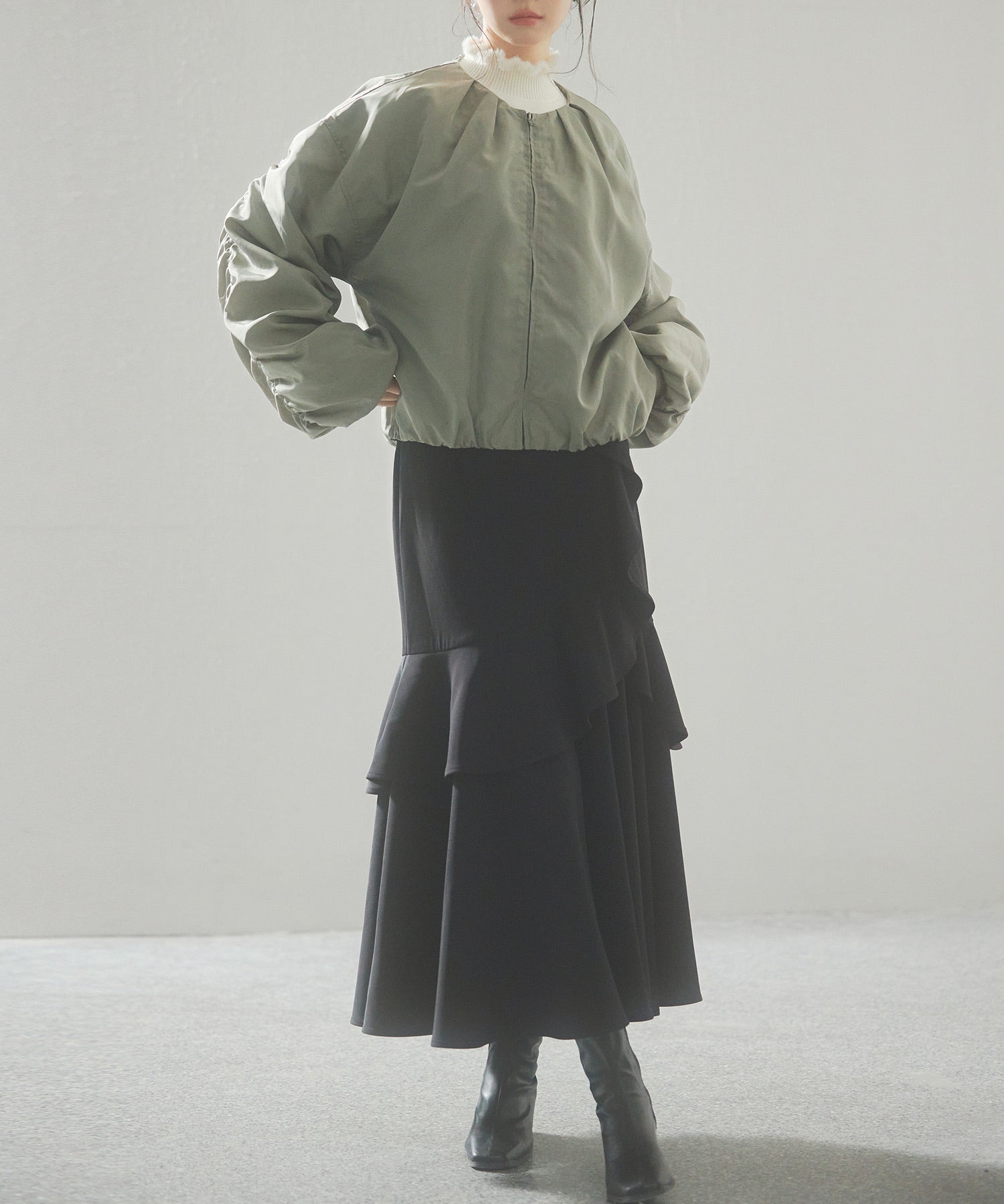 ノーカラー袖ギャザーブルゾンsdprb7010 ライトカーキ