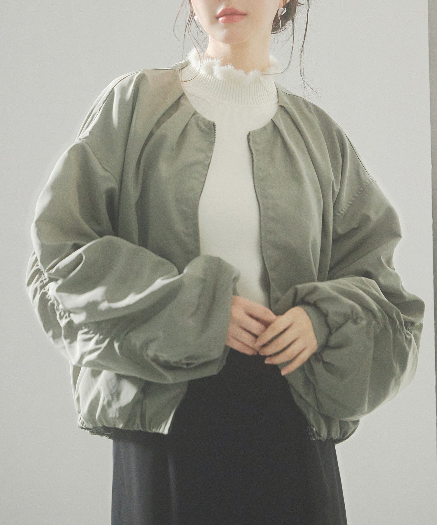 ノーカラー袖ギャザーブルゾンsdprb7010 ライトカーキ