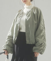 ノーカラー袖ギャザーブルゾンsdprb7010 ライトカーキ