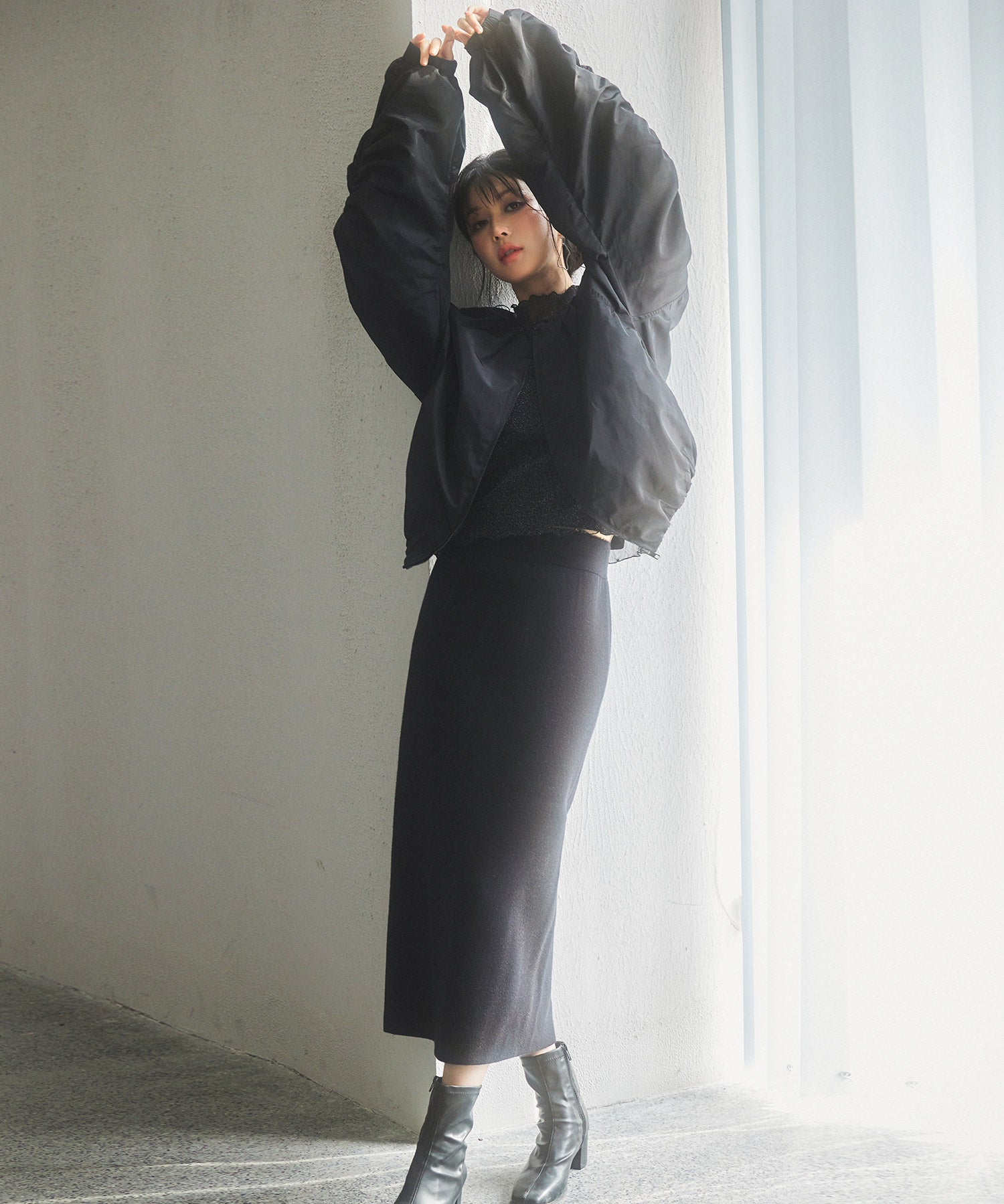 ノーカラー袖ギャザーブルゾンsdprb7010 ブラック