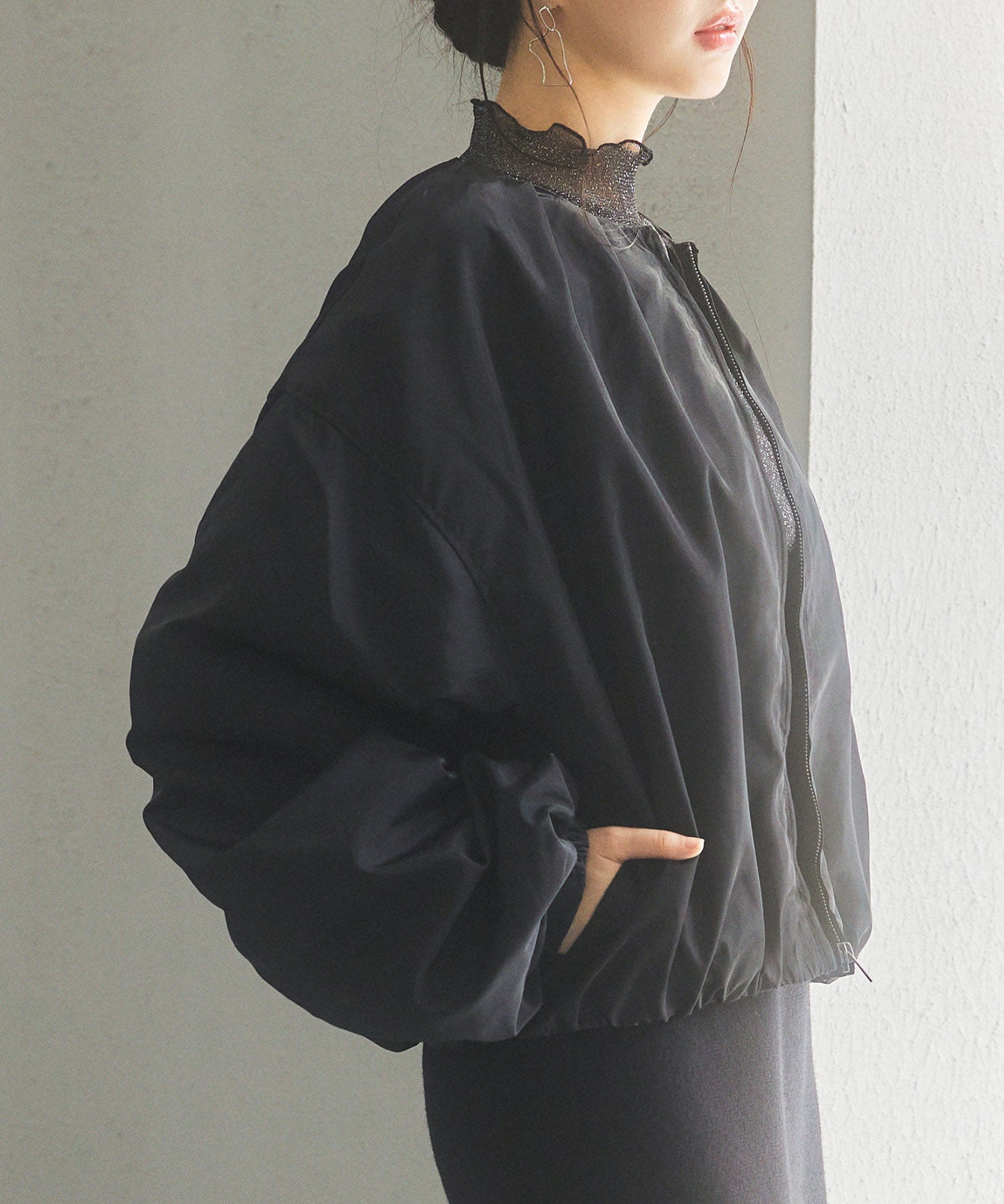 ノーカラー袖ギャザーブルゾンsdprb7010 ブラック