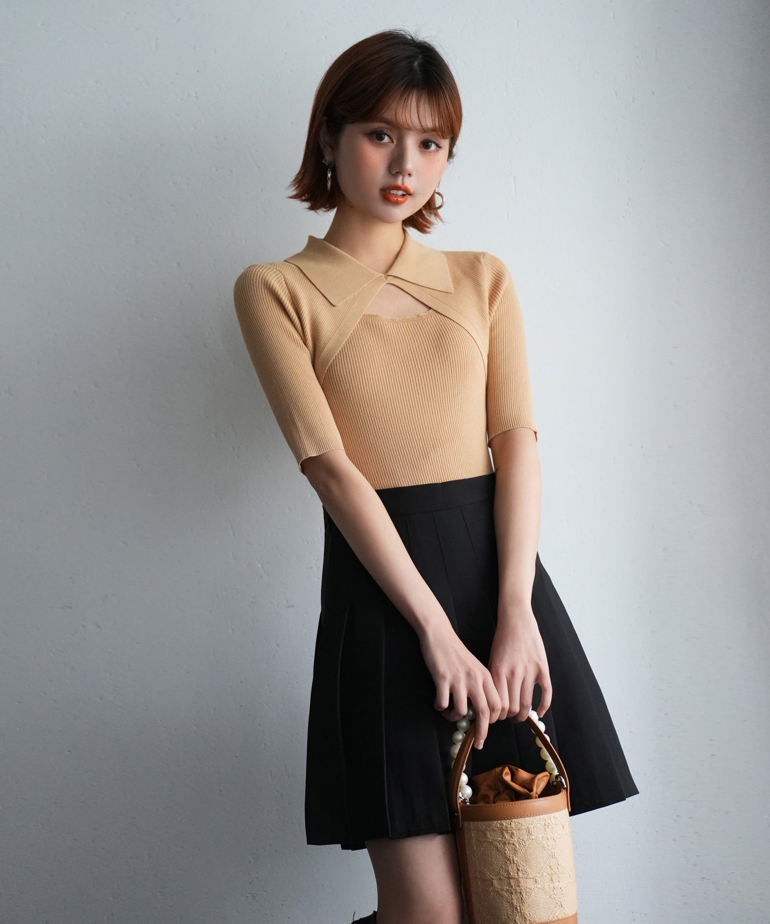 フロントカットアウト襟付き半袖ニットsdpxyf2862 ベージュ