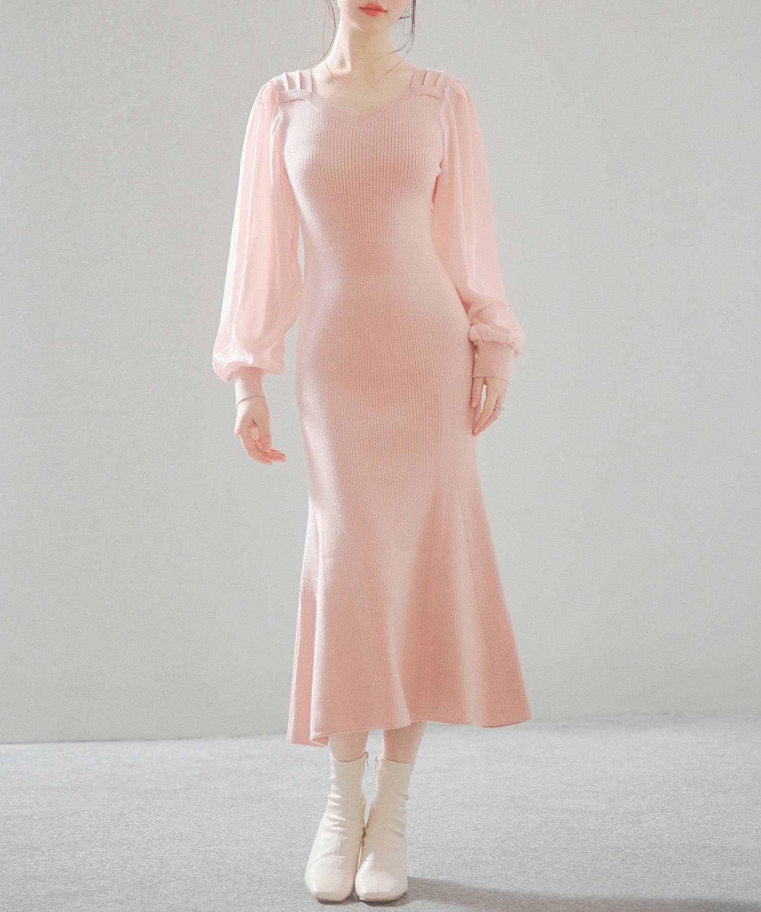 シアースリーブとニットドッキングしたミモレワンピースsdpxyf3236-103-26