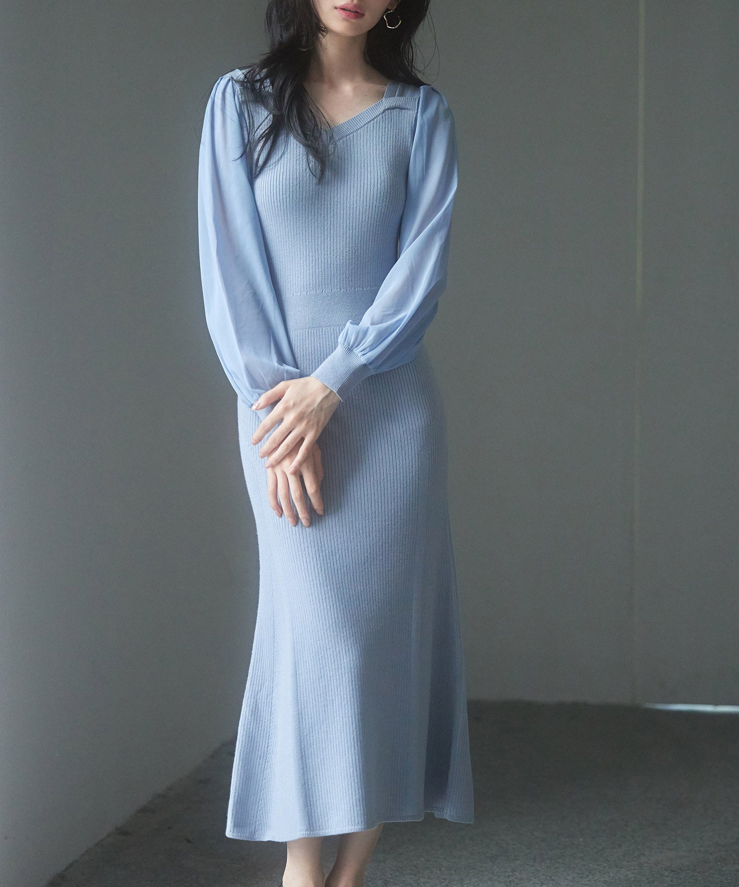 シアースリーブとニットドッキングしたミモレワンピースsdpxyf3236 ブルーグレー