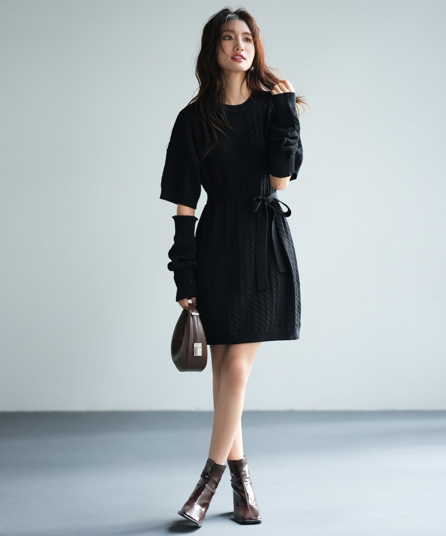 レディ アームウォーマーケーブルニットワンピース ミニ M ライトベージュ