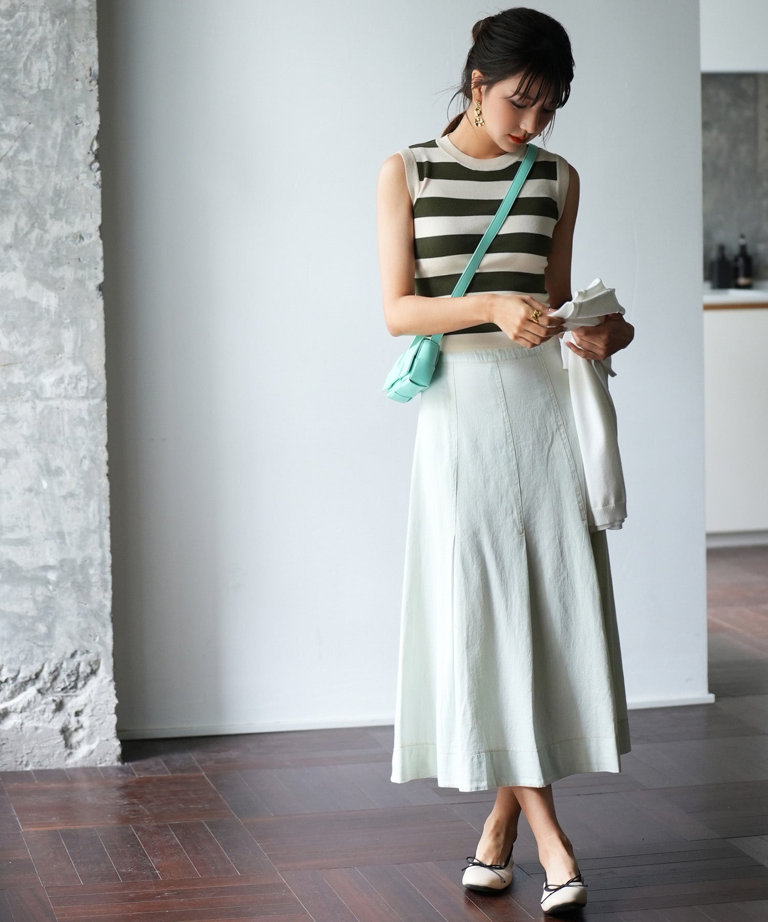 クルーネック配色ボーダーノースリーブニットsdpxyf6077 カーキ