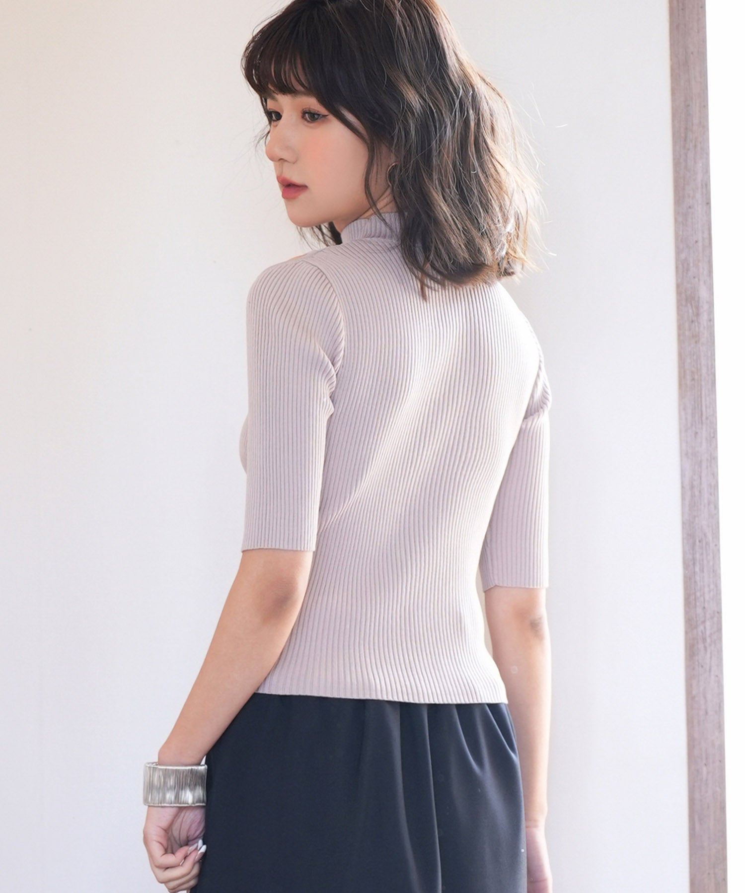 カットアウトプチハイネックリブニットプルオーバーsdpxyf6165 ピンクベージュ