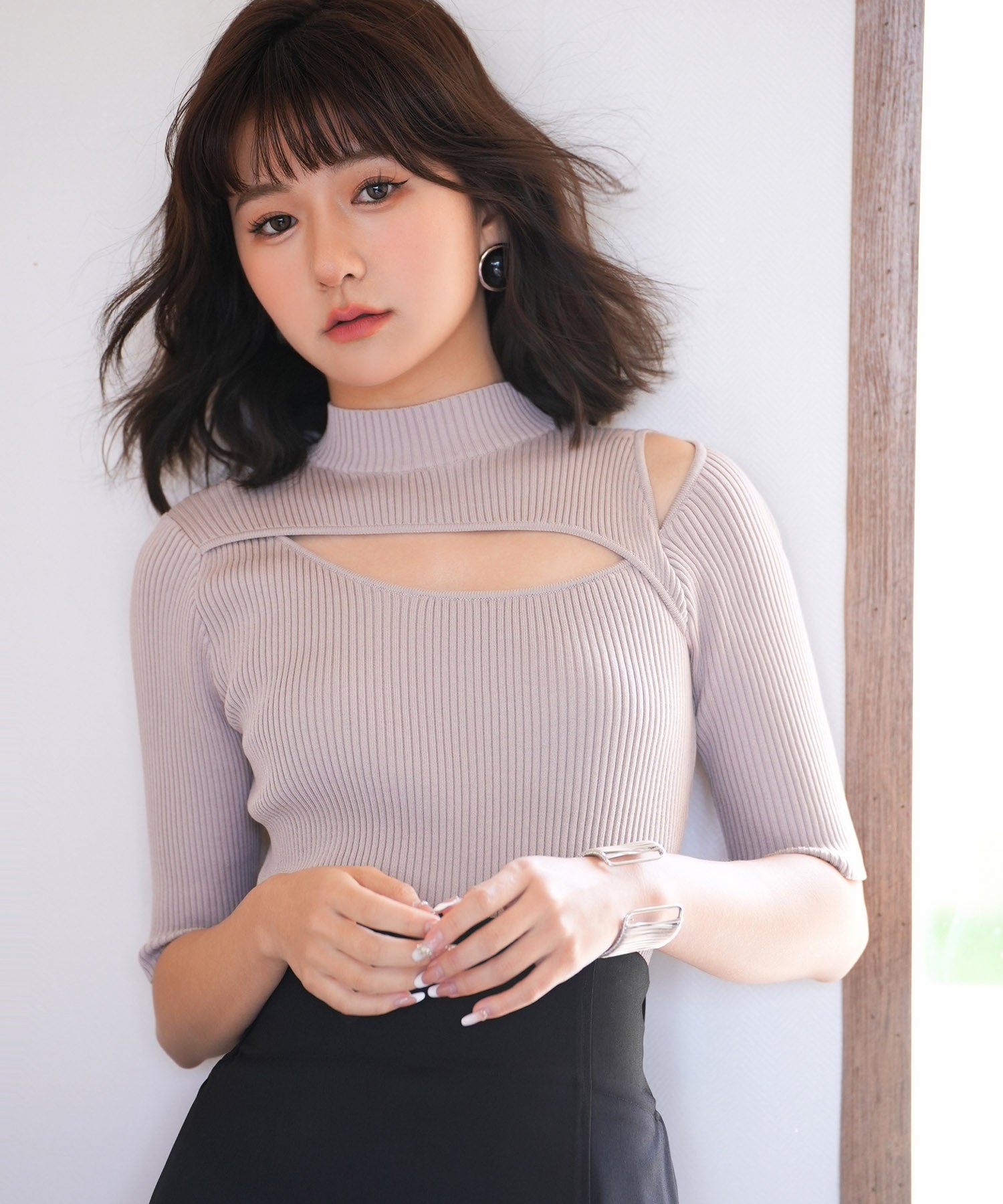 カットアウトプチハイネックリブニットプルオーバーsdpxyf6165 ピンクベージュ