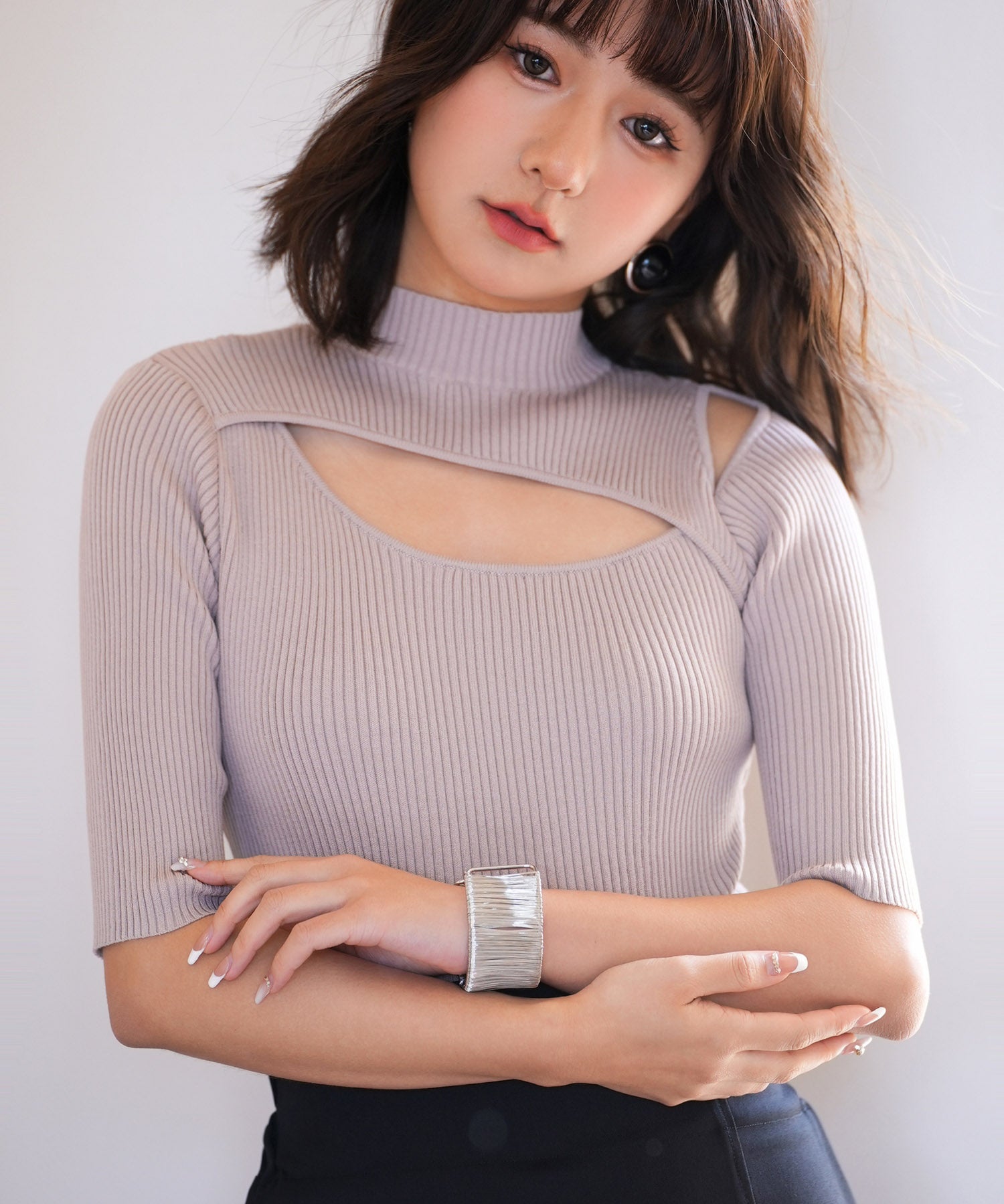 カットアウトプチハイネックリブニットプルオーバーsdpxyf6165 ピンクベージュ