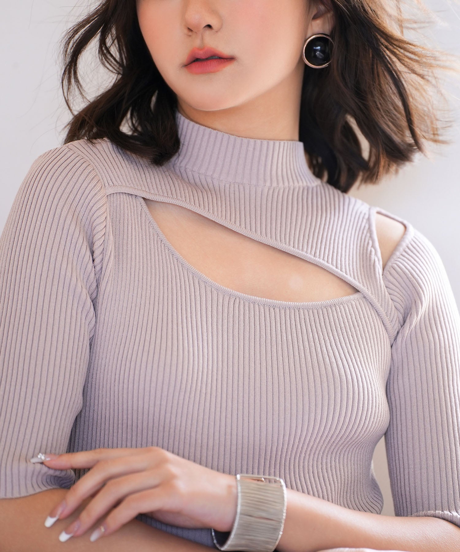 カットアウトプチハイネックリブニットプルオーバーsdpxyf6165 ピンクベージュ