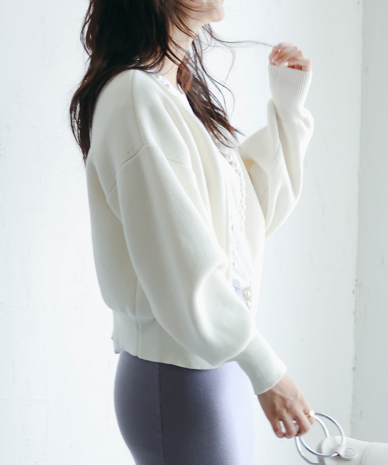 パールビジューボタンレスニットカーディガンxyf041631 ホワイト