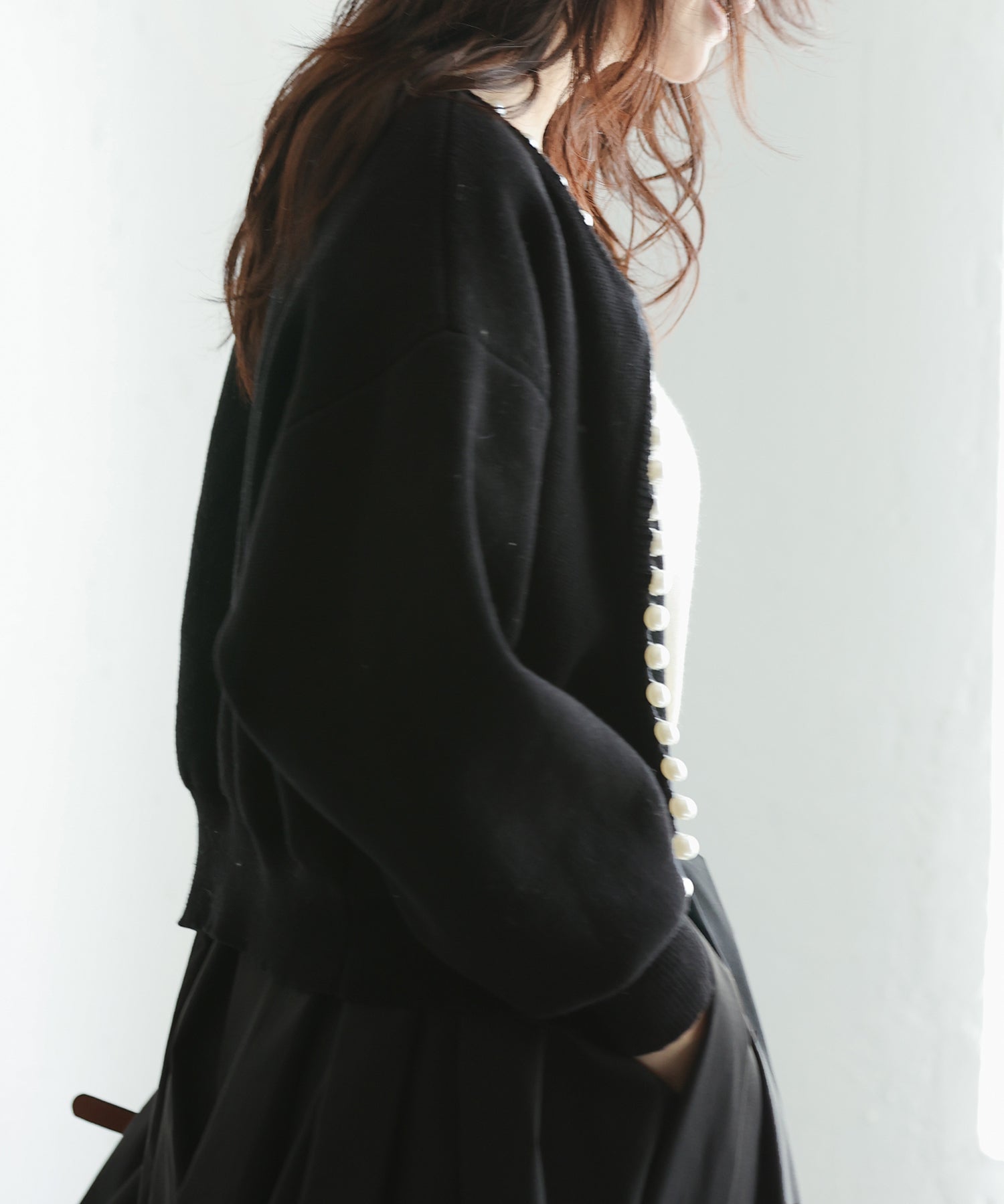 パールビジューボタンレスニットカーディガンxyf041631 ブラック