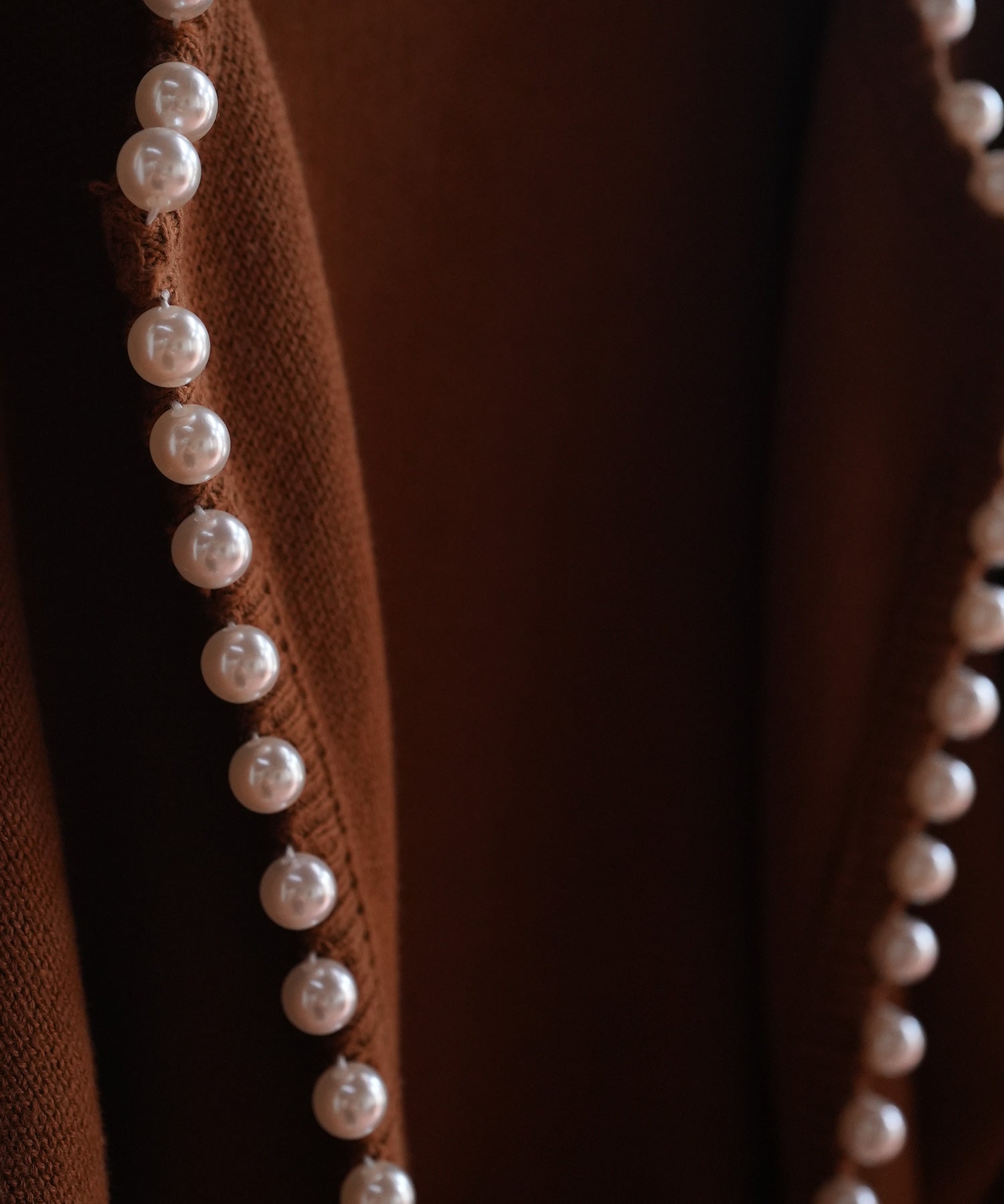 パールビジューボタンレスニットカーディガンxyf041631 ブラウン