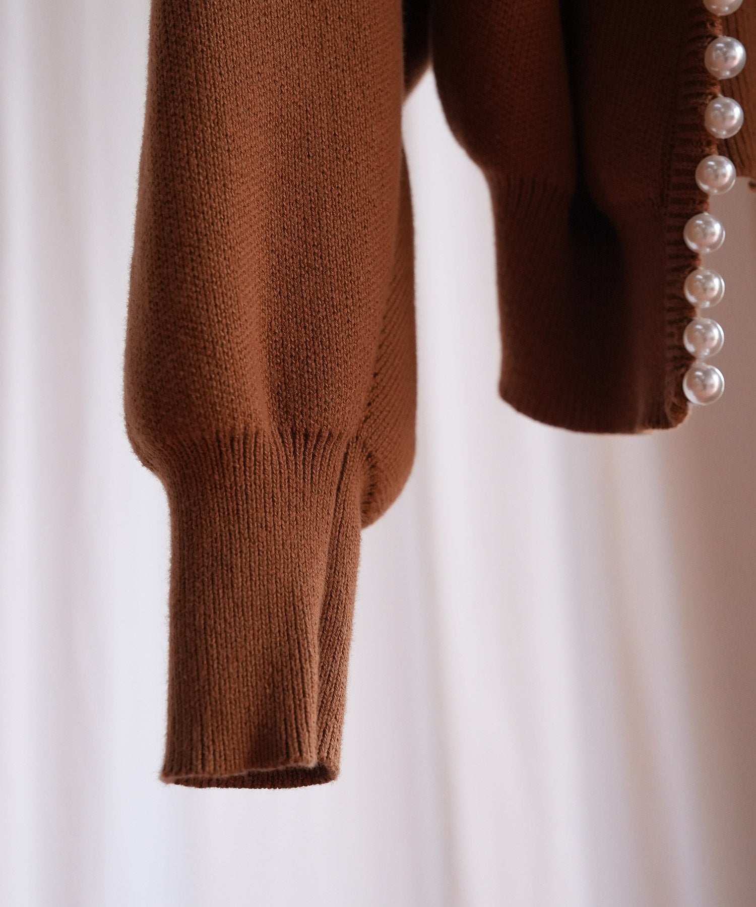 パールビジューボタンレスニットカーディガンxyf041631 ブラウン