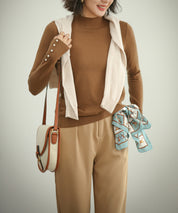 パールボタン付きプチハイネックニットプルオーバーxyf2150 ブラウン