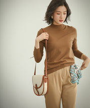 パールボタン付きプチハイネックニットプルオーバーxyf2150 ブラウン