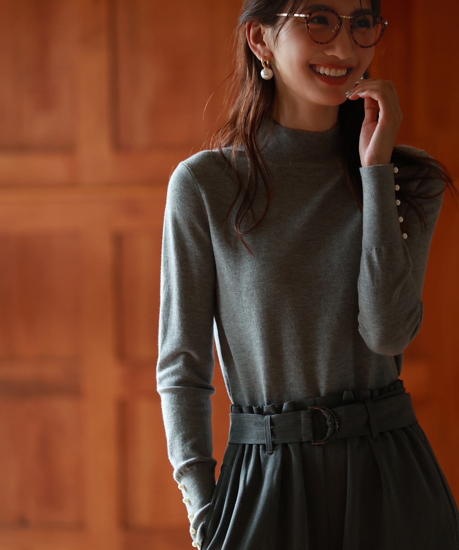 パールボタン付きプチハイネックニットプルオーバーxyf2150-103-18