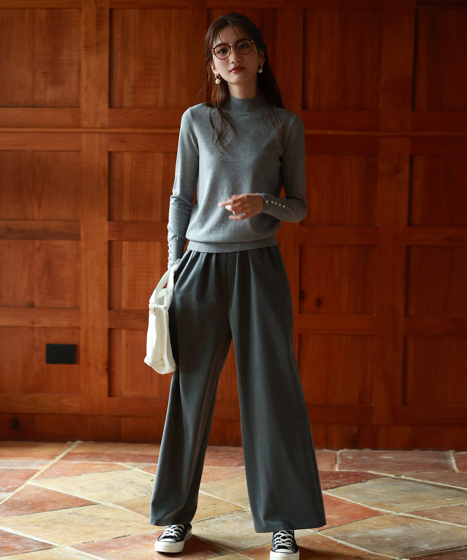 パールボタン付きプチハイネックニットプルオーバーxyf2150 グレー