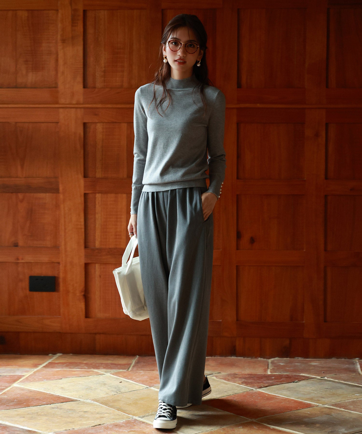 パールボタン付きプチハイネックニットプルオーバーxyf2150 グレー