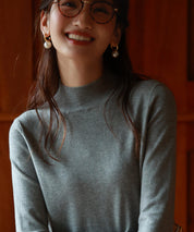 パールボタン付きプチハイネックニットプルオーバーxyf2150 グレー