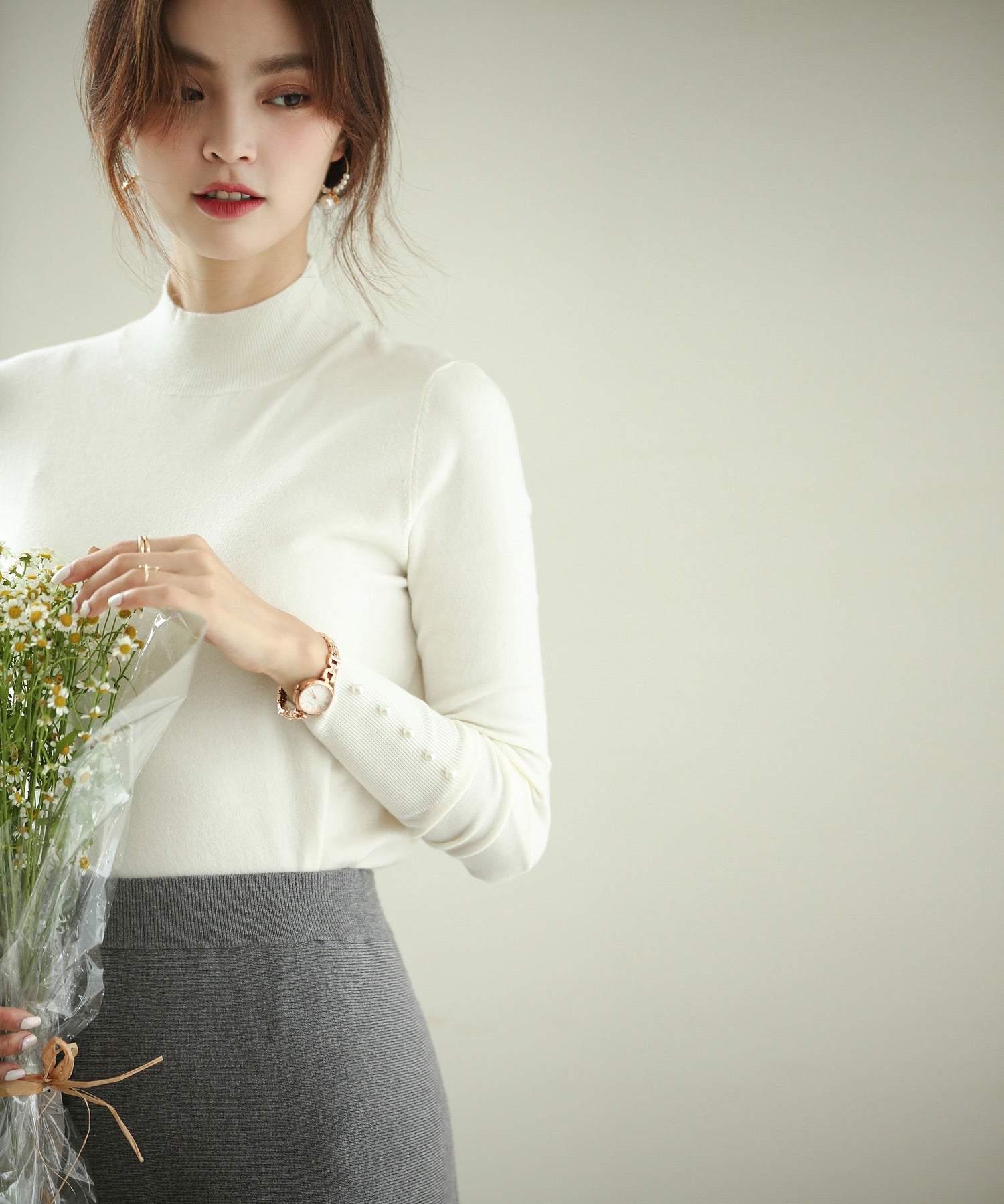 パールボタン付きプチハイネックニットプルオーバーxyf2150-103-1