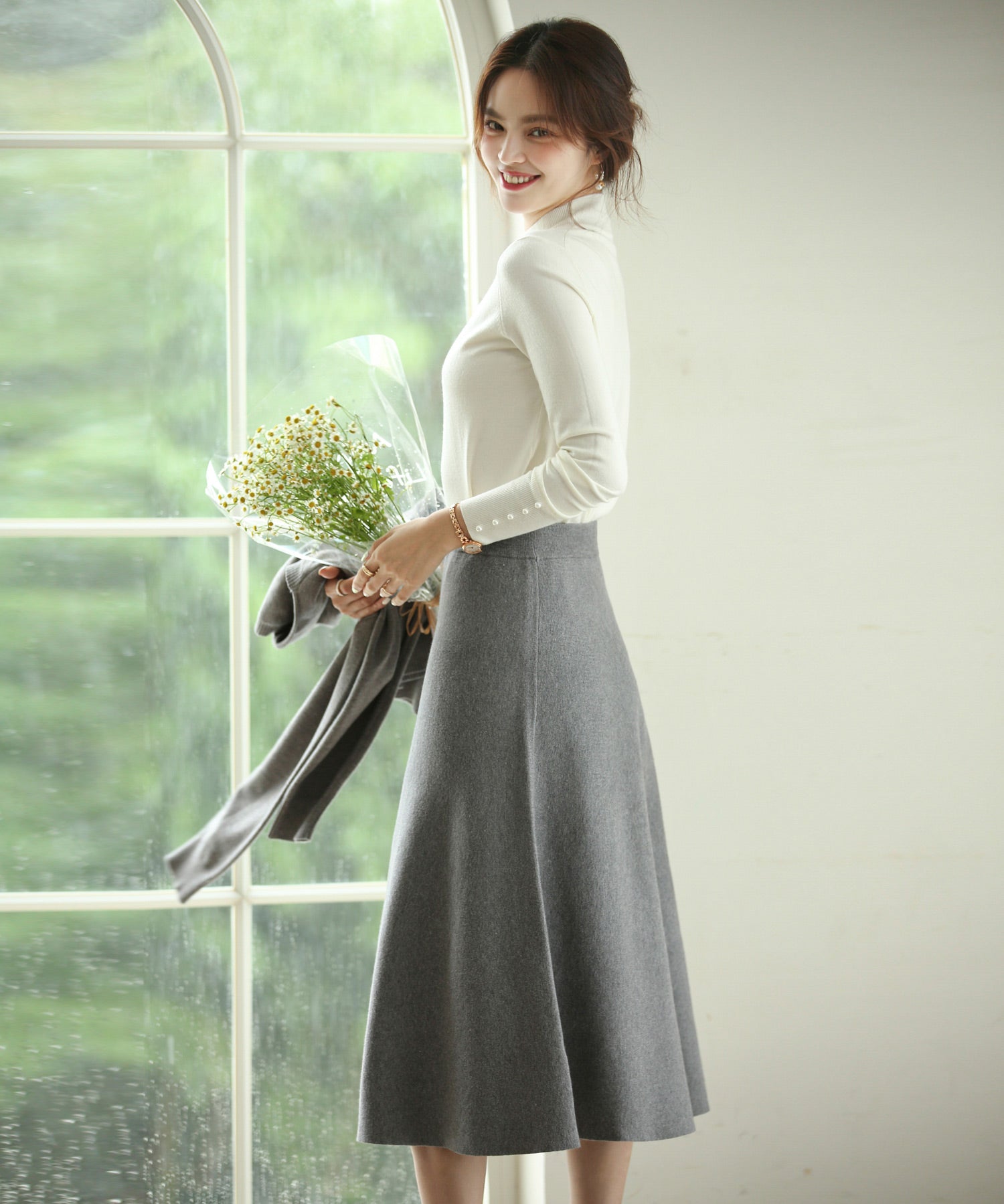 パールボタン付きプチハイネックニットプルオーバーxyf2150 ホワイト