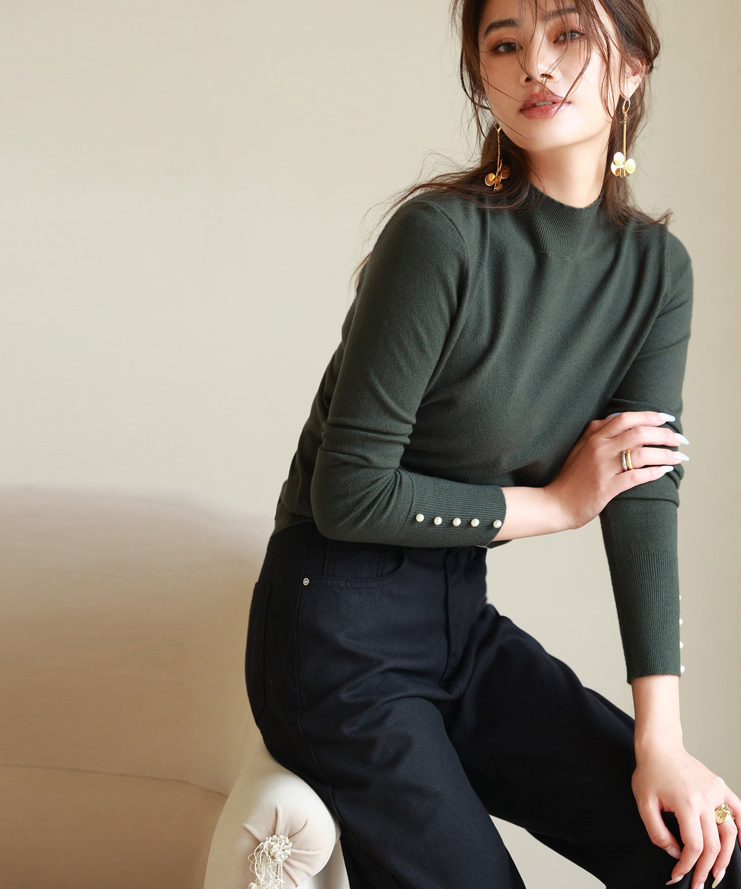 パールボタン付きプチハイネックニットプルオーバーxyf2150 カーキ