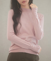 パールボタン付きプチハイネックニットプルオーバーxyf2150-103-26