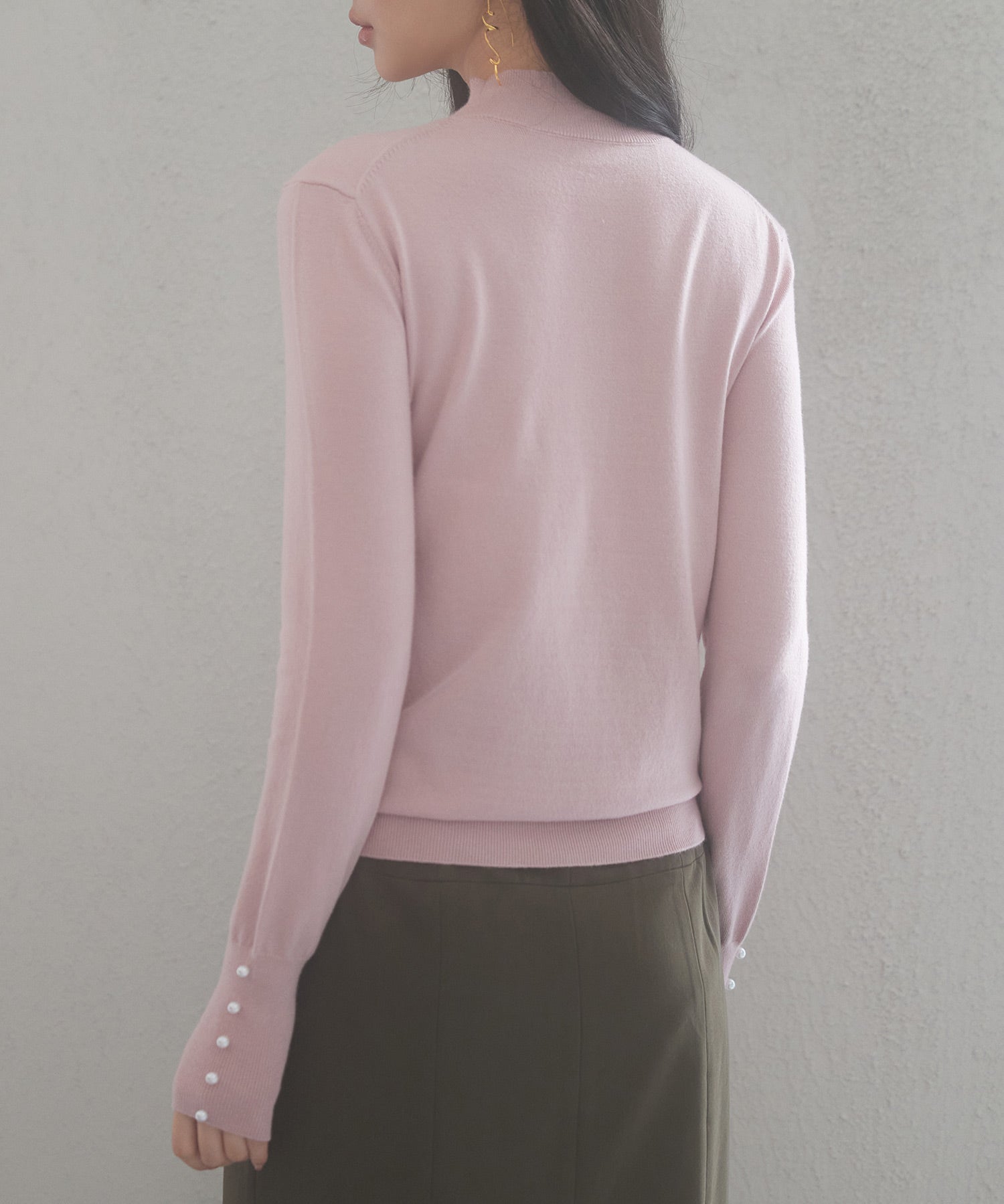 パールボタン付きプチハイネックニットプルオーバーxyf2150 ピンク
