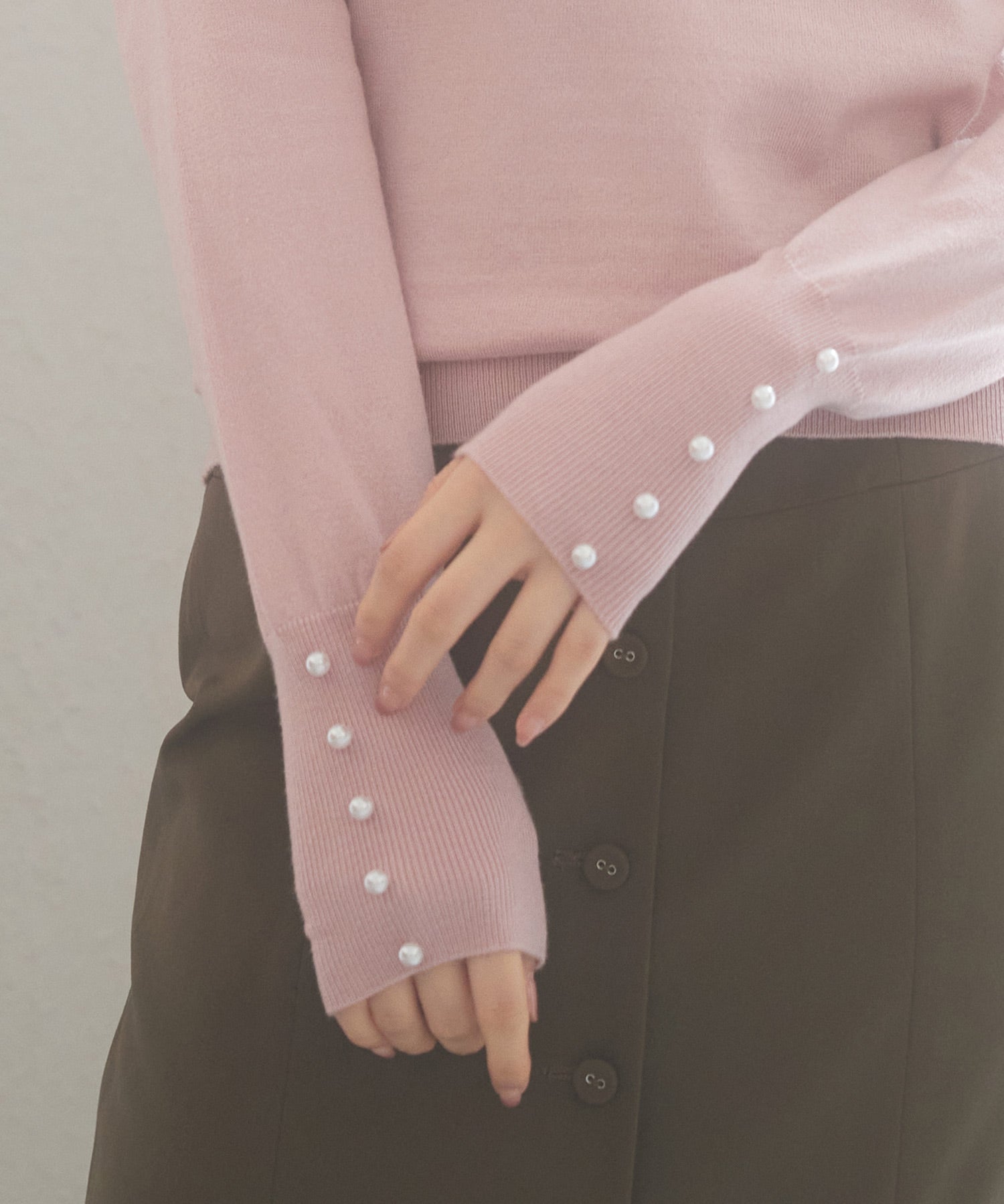 パールボタン付きプチハイネックニットプルオーバーxyf2150 ピンク