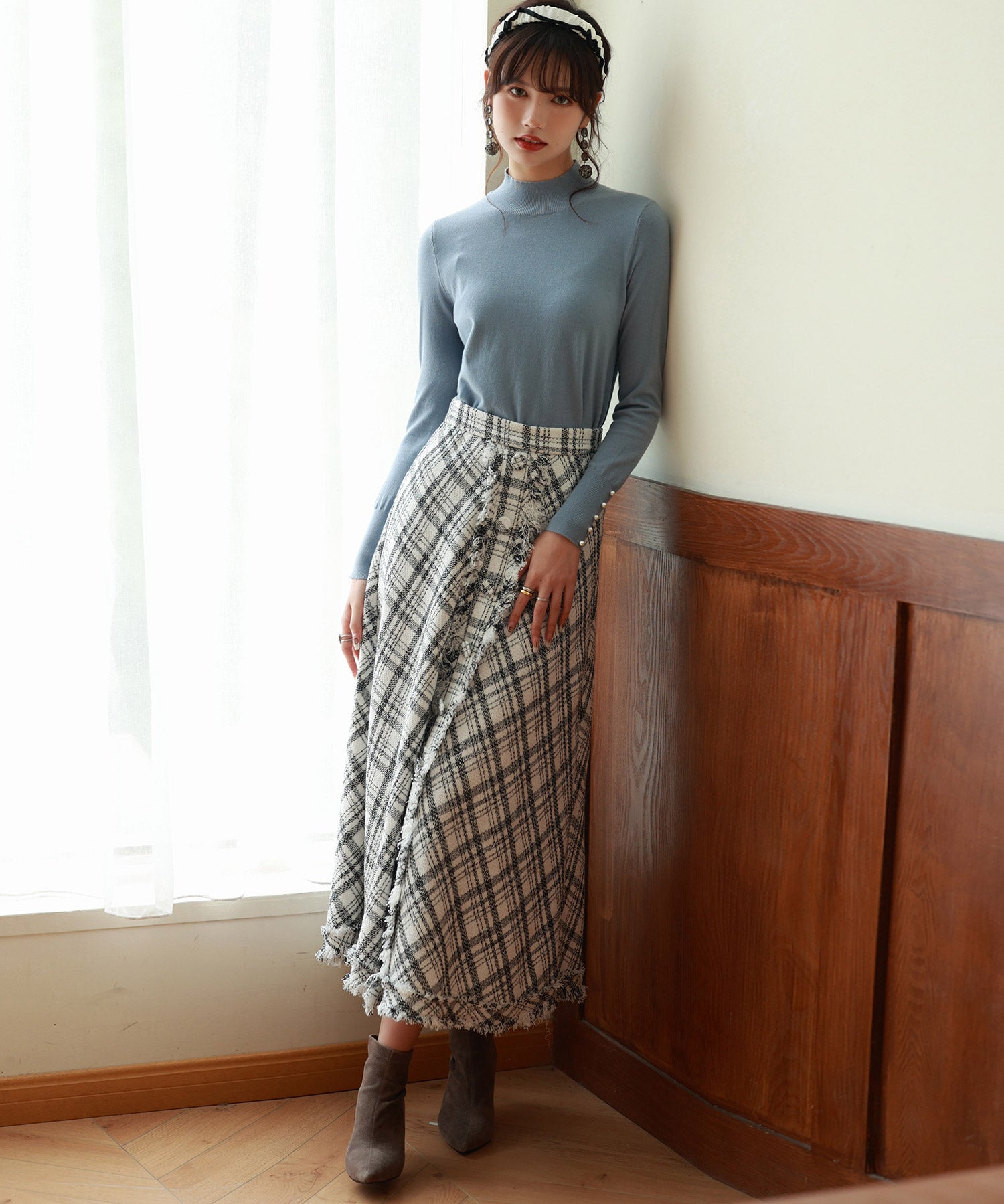 パールボタン付きプチハイネックニットプルオーバーxyf2150 ブルー