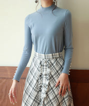 パールボタン付きプチハイネックニットプルオーバーxyf2150 ブルー